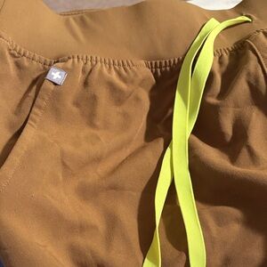 Figs Brown scrub bottoms. Jogger style with Neon Yellow Drawstring. Lg Petite.